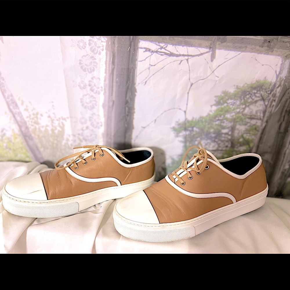 🔥 RARE 🔥 Old Céline Phoebe Philo Tan and White Cap Toe Sneakers sz 39 Like New